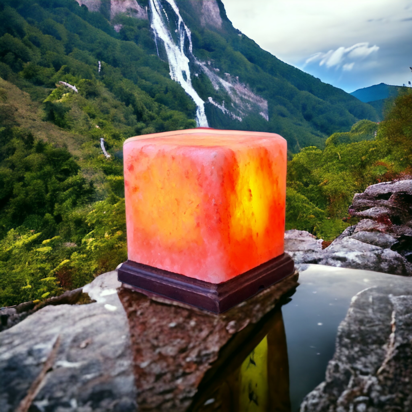 Lampe de sel rose de l'Himalaya : Cube (Taille L avec variateur de lumière)